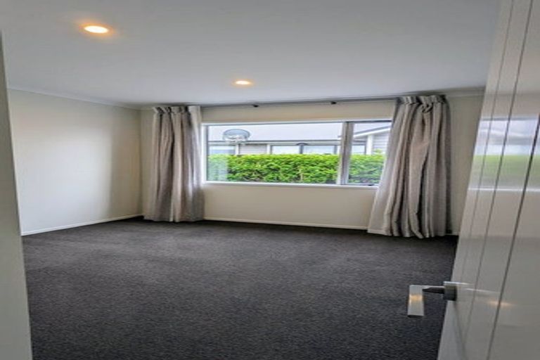 Photo of property in 12 Aro Mato Place, Huapai, Kumeu, 0810