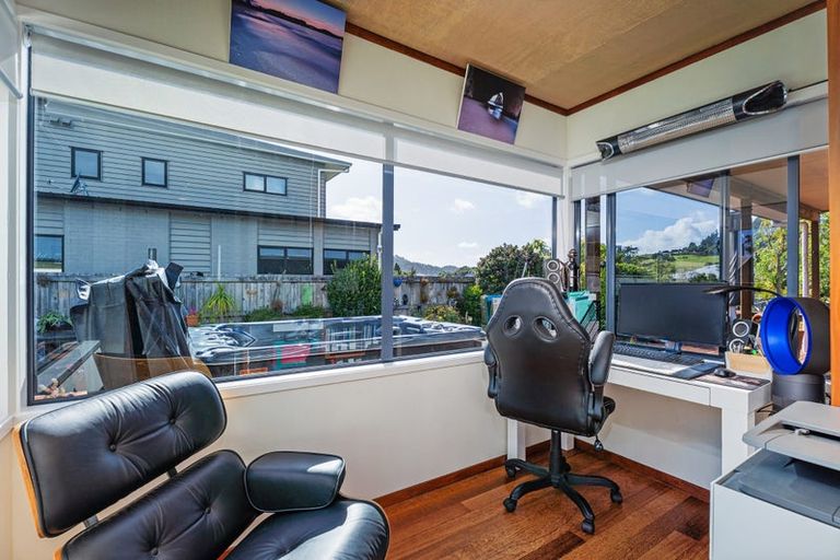 Photo of property in 15 Martin Place, Cooks Beach, Whitianga, 3591