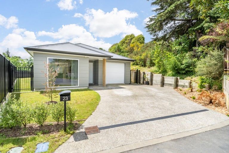 Photo of property in 23 Thornbury Lane, Timberlea, Upper Hutt, 5018