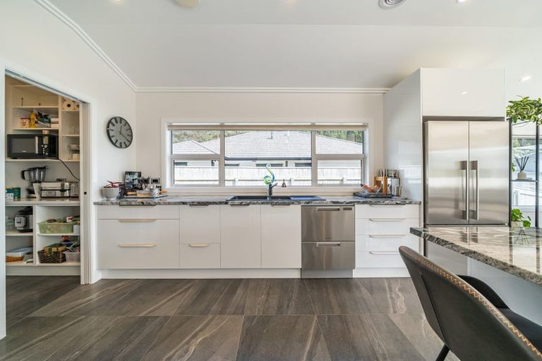 Photo of property in 62 Banks Boulevard, Whitby, Porirua, 5024