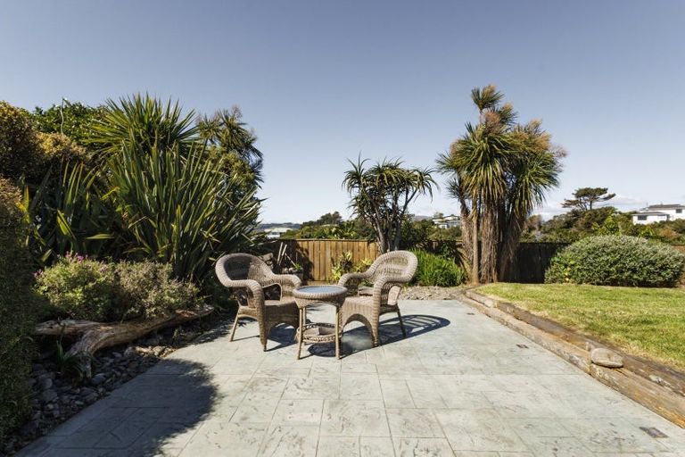 Photo of property in 20 Nether Green Crescent, Johnsonville, Wellington, 6037