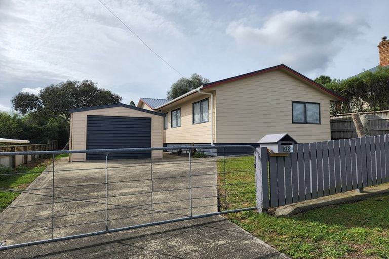 Photo of property in 26 Puriri Street, Helensville, 0800