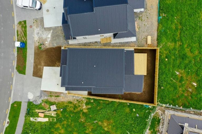 Photo of property in 12 Korowhiti Road, Clarks Beach, 2122