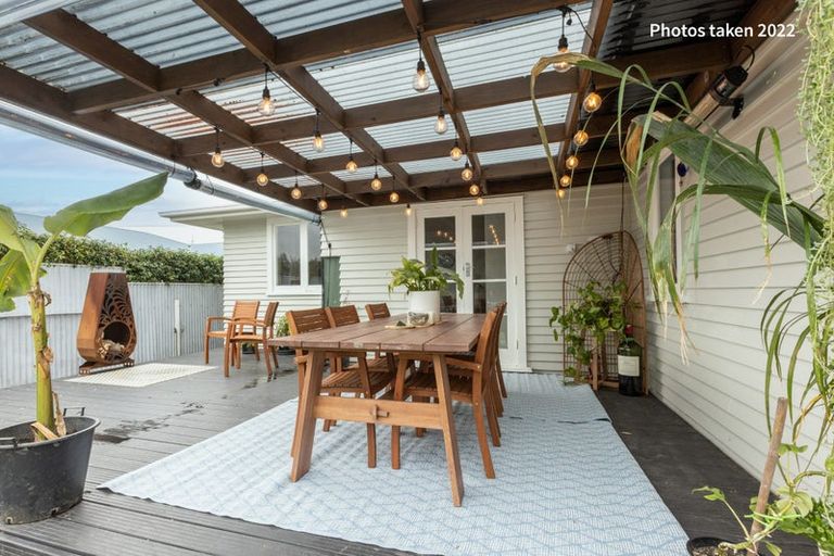 Photo of property in 19 Shrimpton Road, Haumoana, 4102