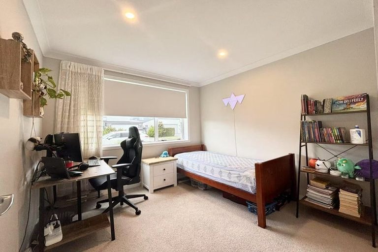 Photo of property in 13 Whenuapai Drive, Whenuapai, Auckland, 0618