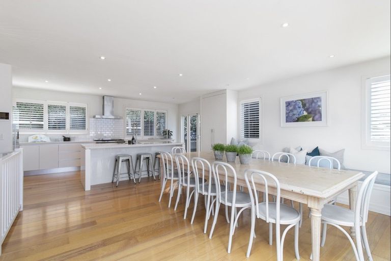 Photo of property in 8 Alfred Street, Northcote Point, Auckland, 0627