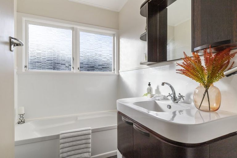 Photo of property in 262 Sandwich Road, St Andrews, Hamilton, 3200