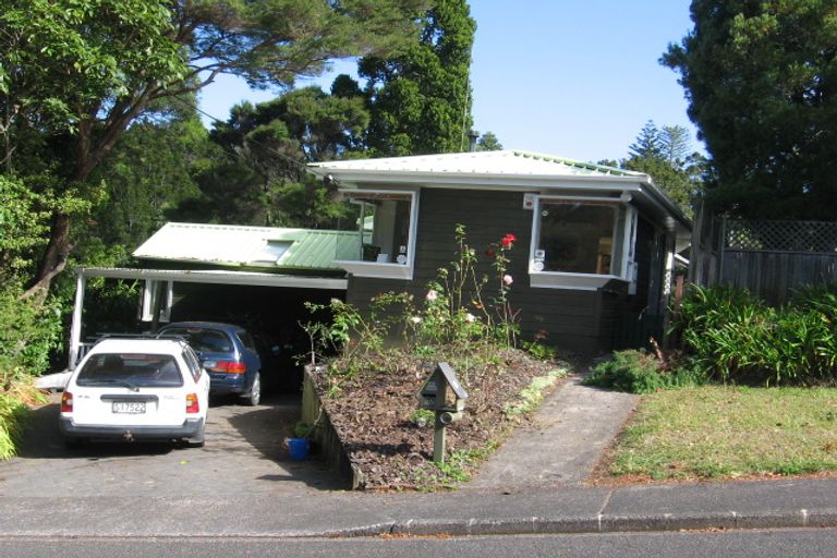 Photo of property in 1/25 Kauri Road, Birkenhead, Auckland, 0626