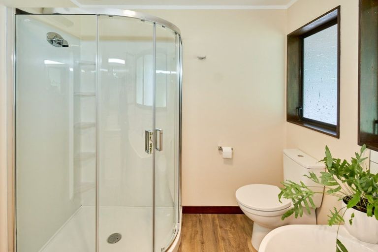 Photo of property in 850a Paekakariki Hill Road, Paekakariki Hill, Porirua, 5381