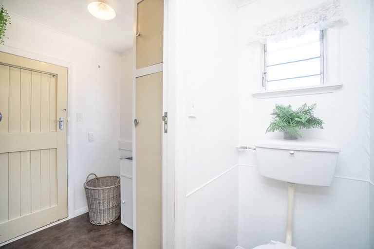 Photo of property in 104 Highbury Avenue, Highbury, Palmerston North, 4412