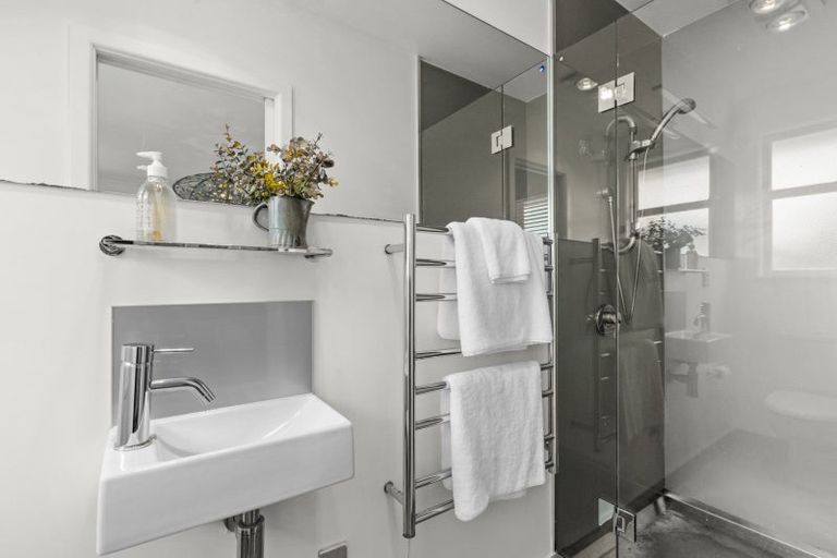 Photo of property in 407 Ikanui Road, Frimley, Hastings, 4120