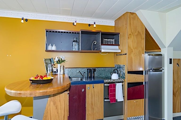 Photo of property in Qba Apartments, 1k/51 Webb Street, Mount Cook, Wellington, 6011