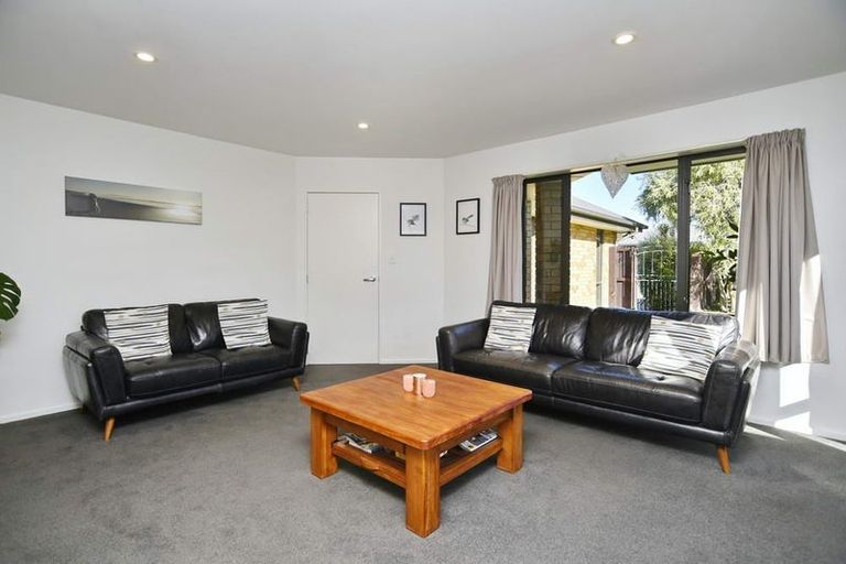 Photo of property in 9 Parkinson Place, Woodend, 7610