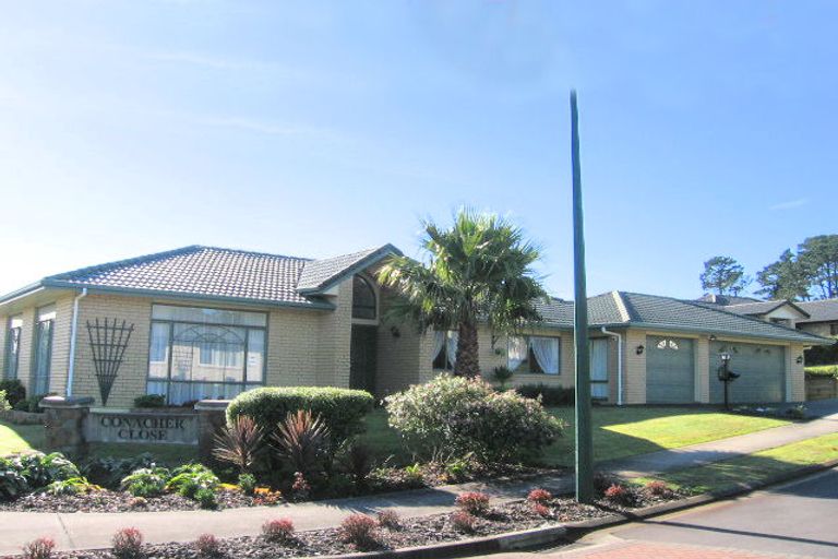 Photo of property in 2 Conacher Close, East Tamaki Heights, Auckland, 2016
