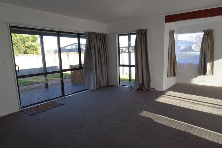 Photo of property in 114 Duchess Crescent, Mayfair, Hastings, 4122