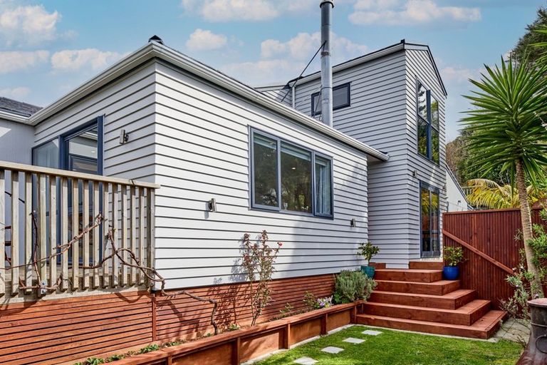 Photo of property in 51a Omapere Street, Whitby, Porirua, 5024