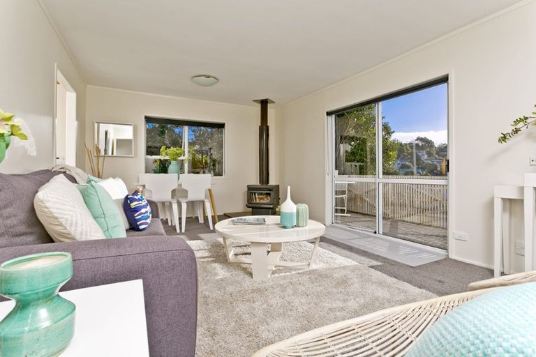 Photo of property in 2/61 Langana Avenue, Browns Bay, Auckland, 0630