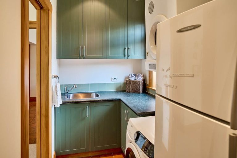 Photo of property in 14 Hinau Street, Woburn, Lower Hutt, 5010