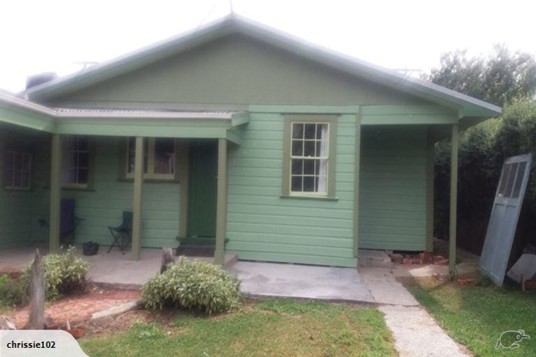 Photo of property in 13 Bell Street, Owaka, 9535