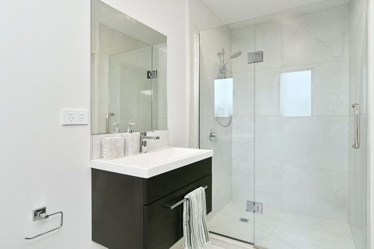 Photo of property in 5/2 Huia Street, Riccarton, Christchurch, 8041