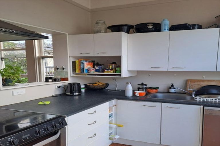 Photo of property in 8 Davis Street, Thorndon, Wellington, 6011