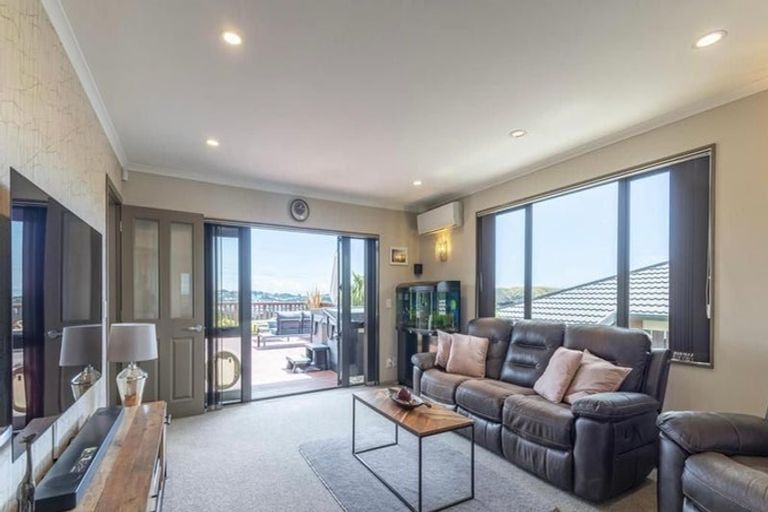 Photo of property in 30 Cedarwood Street, Woodridge, Wellington, 6037