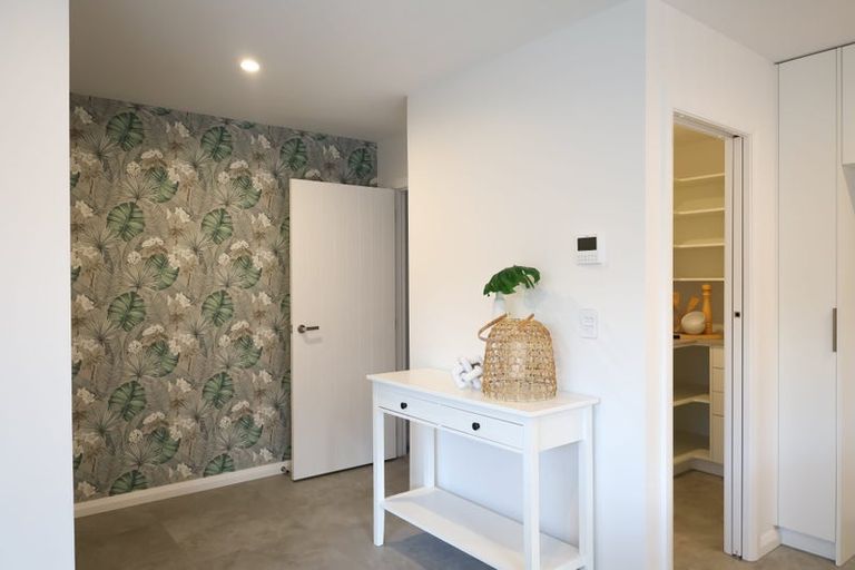 Photo of property in 2 Samuel Place, Terrace End, Palmerston North, 4410