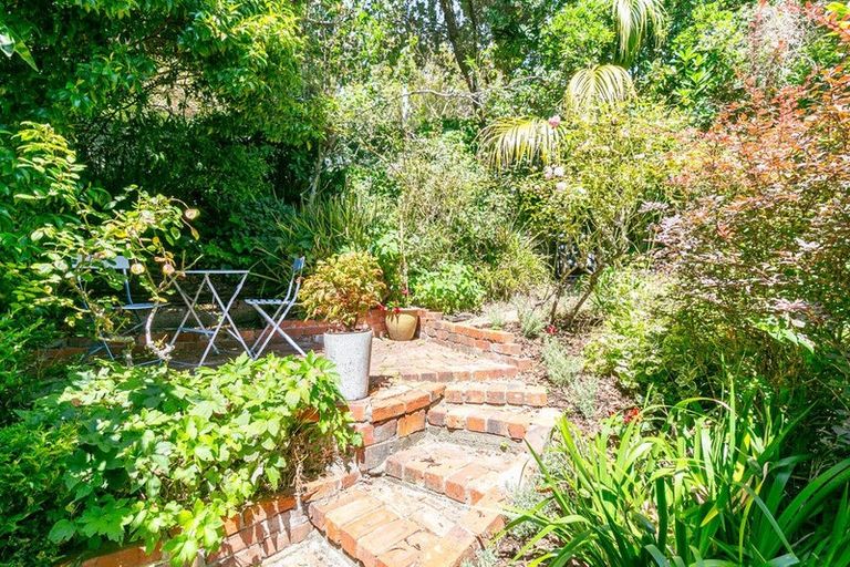 Photo of property in 210 Sydney Street West, Thorndon, Wellington, 6011