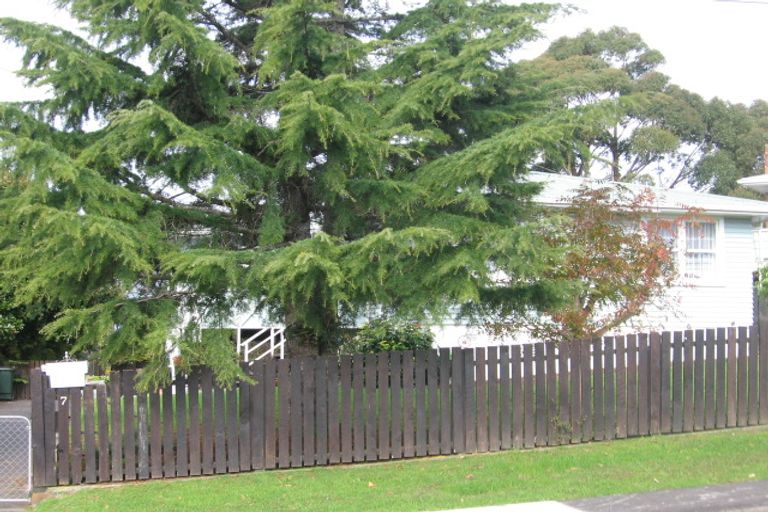 Photo of property in 7 Helena Street, Massey, Auckland, 0614