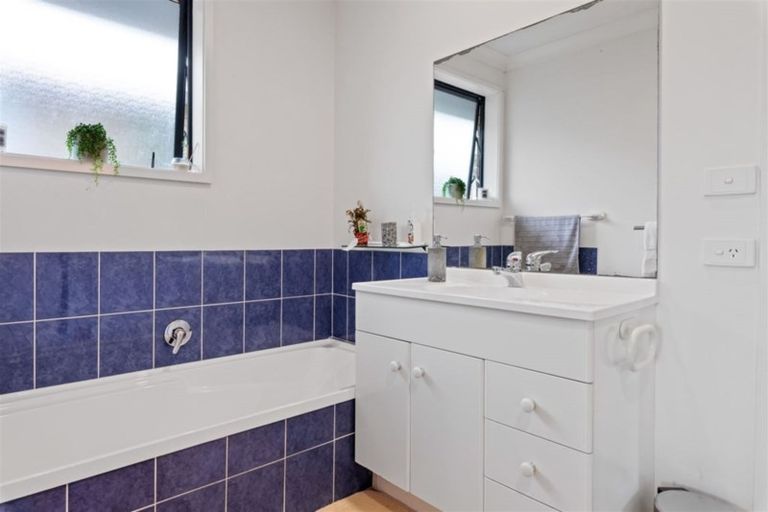 Photo of property in 24a Mcleod Road, Henderson, Auckland, 0612