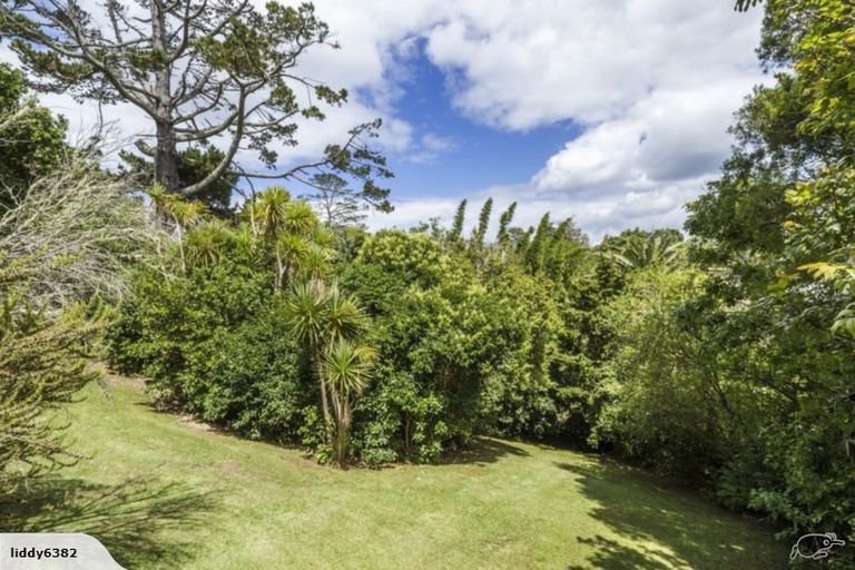 Photo of property in 3a Park Rise, Campbells Bay, Auckland, 0630