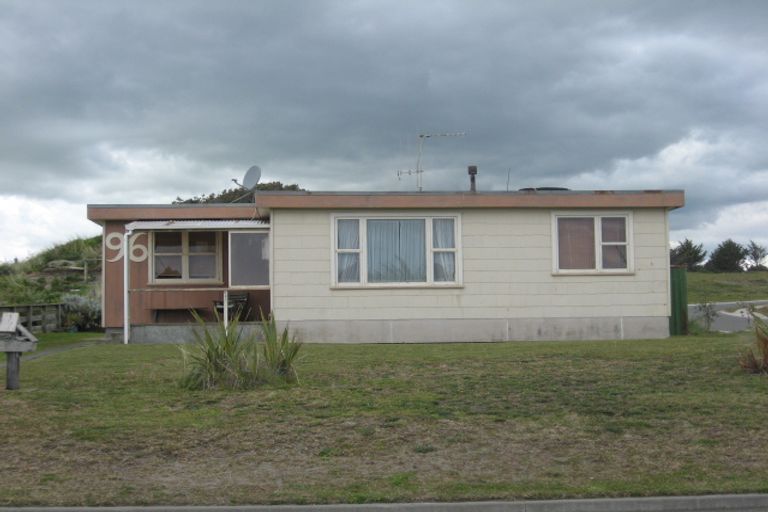 Photo of property in 96 Kahukura Avenue, Waitarere Beach, Levin, 5510