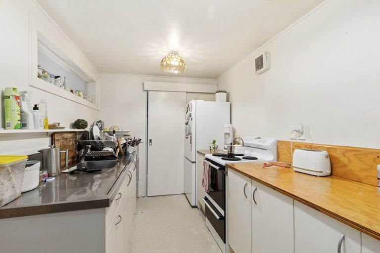 Photo of property in 35 Lawrence Street, Newtown, Wellington, 6021