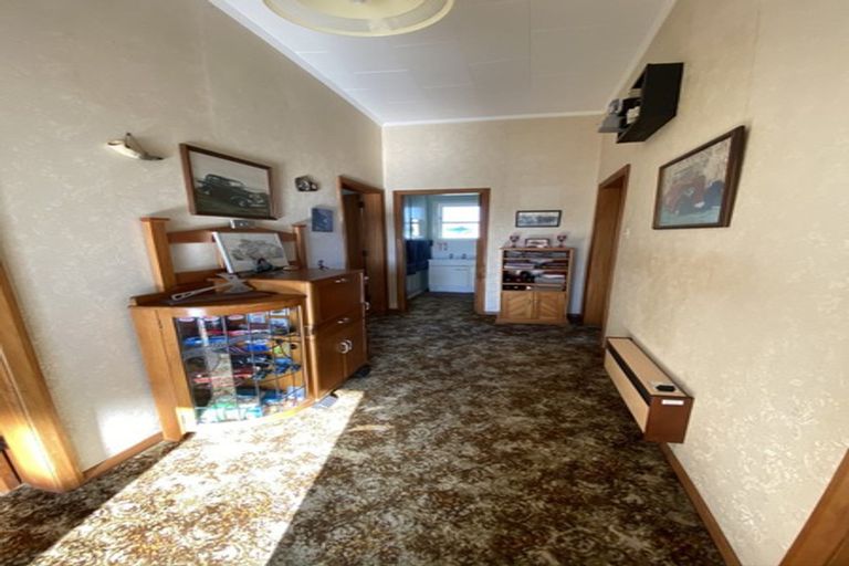 Photo of property in 20 Cambria Street, Hawera, 4610