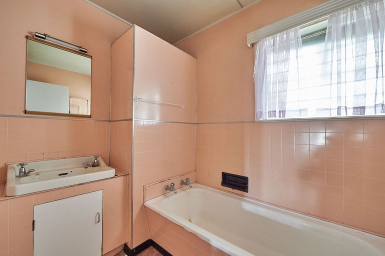 Photo of property in 738 Main Street, Palmerston North, 4414