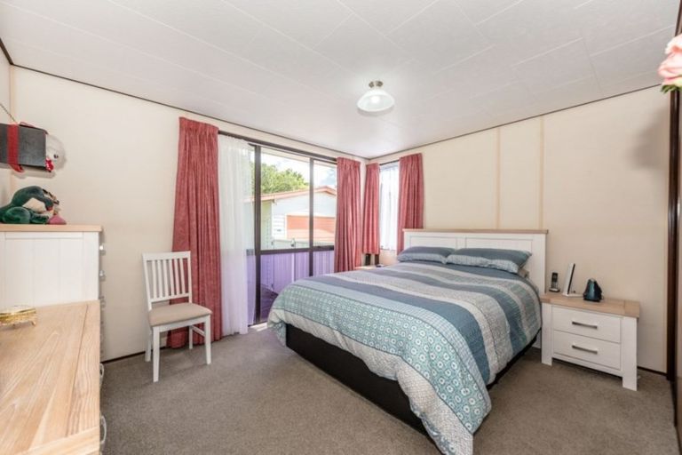 Photo of property in 16 Sequoia Place, Pukete, Hamilton, 3200