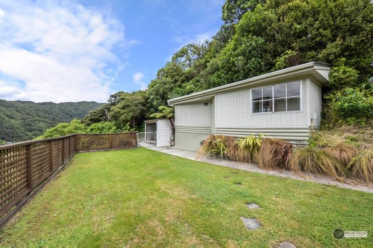 Photo of property in 2/90 Howard Road, Point Howard, Lower Hutt, 5013