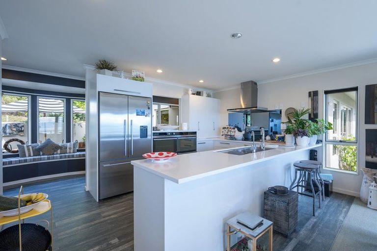 Photo of property in 6 Cape View, Atawhai, Nelson, 7010