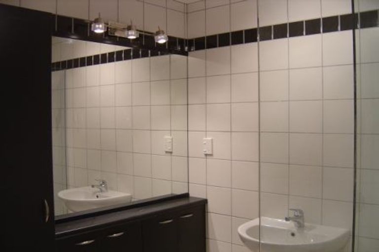 Photo of property in 80 Farnham Street, Mornington, Wellington, 6021