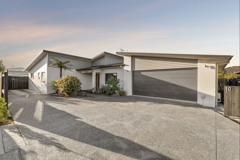 Photo of property in 10 Koro Mews, Papamoa Beach, Papamoa, 3118