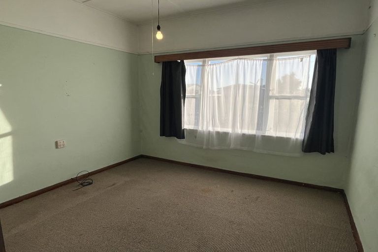 Photo of property in 2 Coley Street, Foxton, 4814