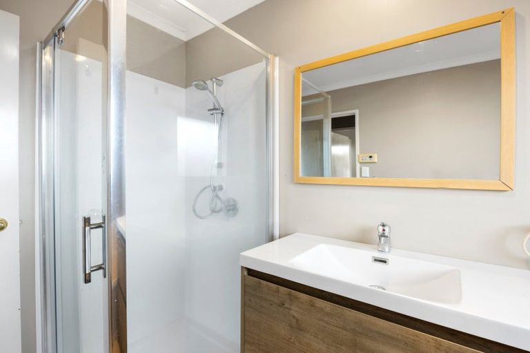 Photo of property in 8a Lloyd Drive, Nawton, Hamilton, 3200