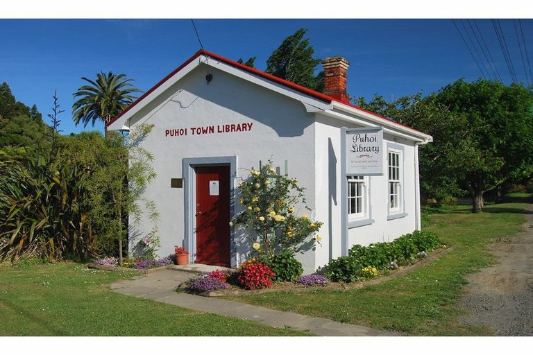 Photo of property in 52 Puhoi Road, Puhoi, Warkworth, 0994