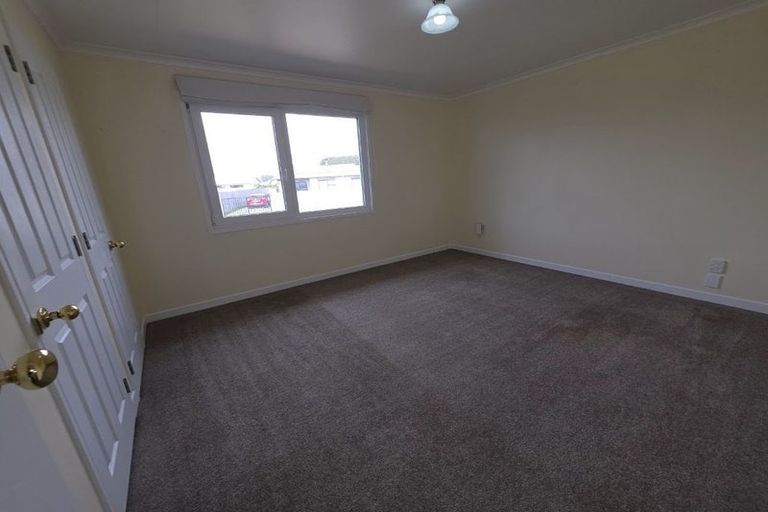 Photo of property in 5 Simcox Street, Otaki Beach, Otaki, 5512