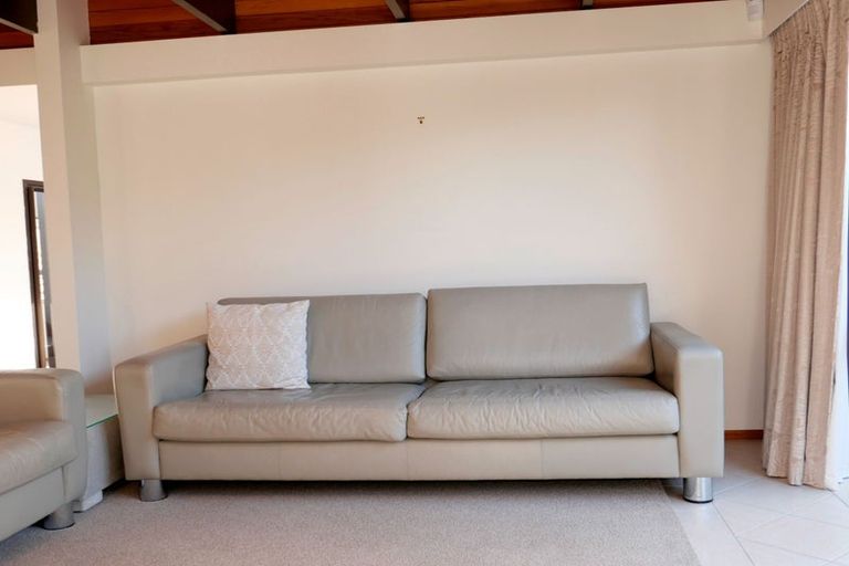 Photo of property in 10 Edgewater Street, Waikanae, 5036