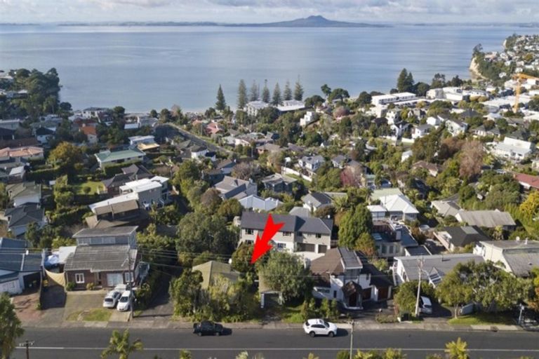 Photo of property in 841 Beach Road, Browns Bay, Auckland, 0630