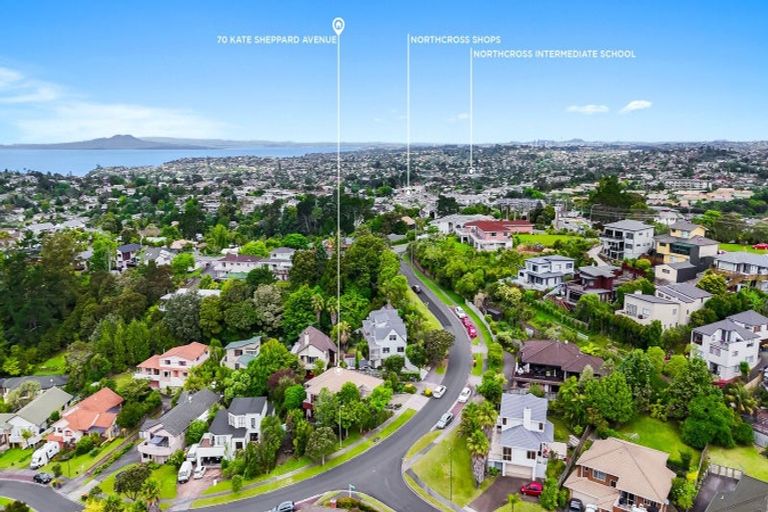 Photo of property in 70 Kate Sheppard Avenue, Torbay, Auckland, 0630
