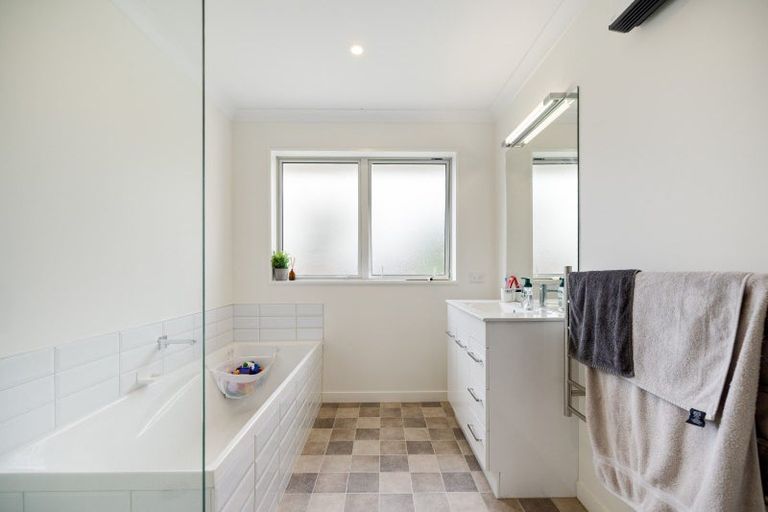 Photo of property in 22 Claremont Crescent, Amberley, 7410