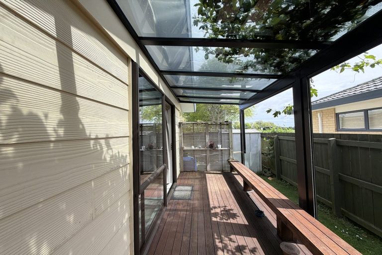 Photo of property in 2/22 Sturdee Road, Manurewa, Auckland, 2102