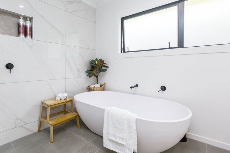 Photo of property in 5 Gloucester Street, Silverstream, Upper Hutt, 5019